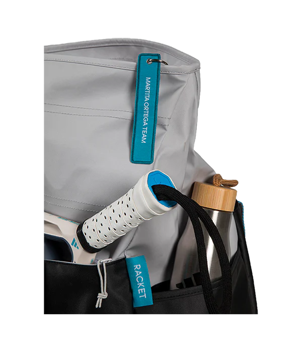 Bolso Adidas Weekend 3.4 Martita Ortega 2025